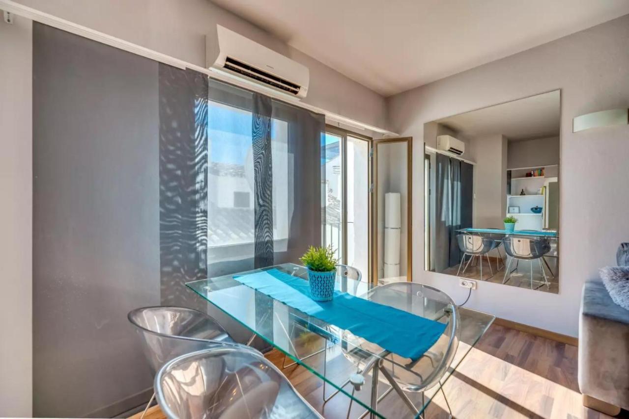 Chic Designer Apartemen